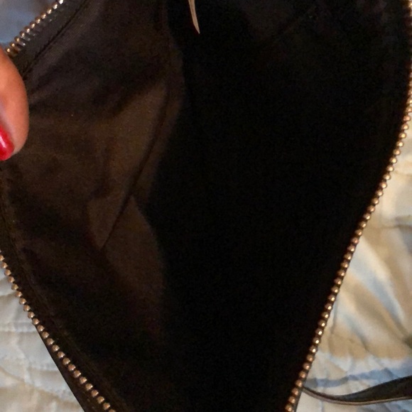 Coach Signature purse - Picture 2 of 4